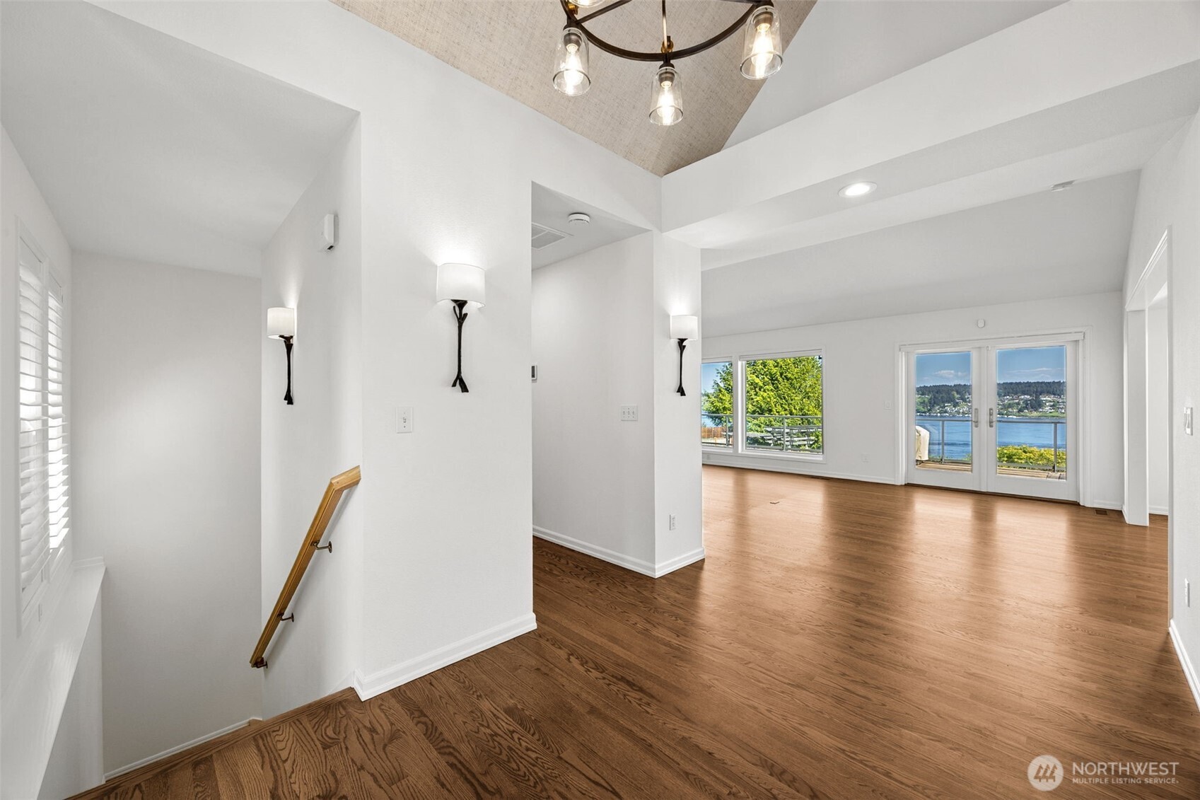 1529 13th Court , Fox Island, WA 98333