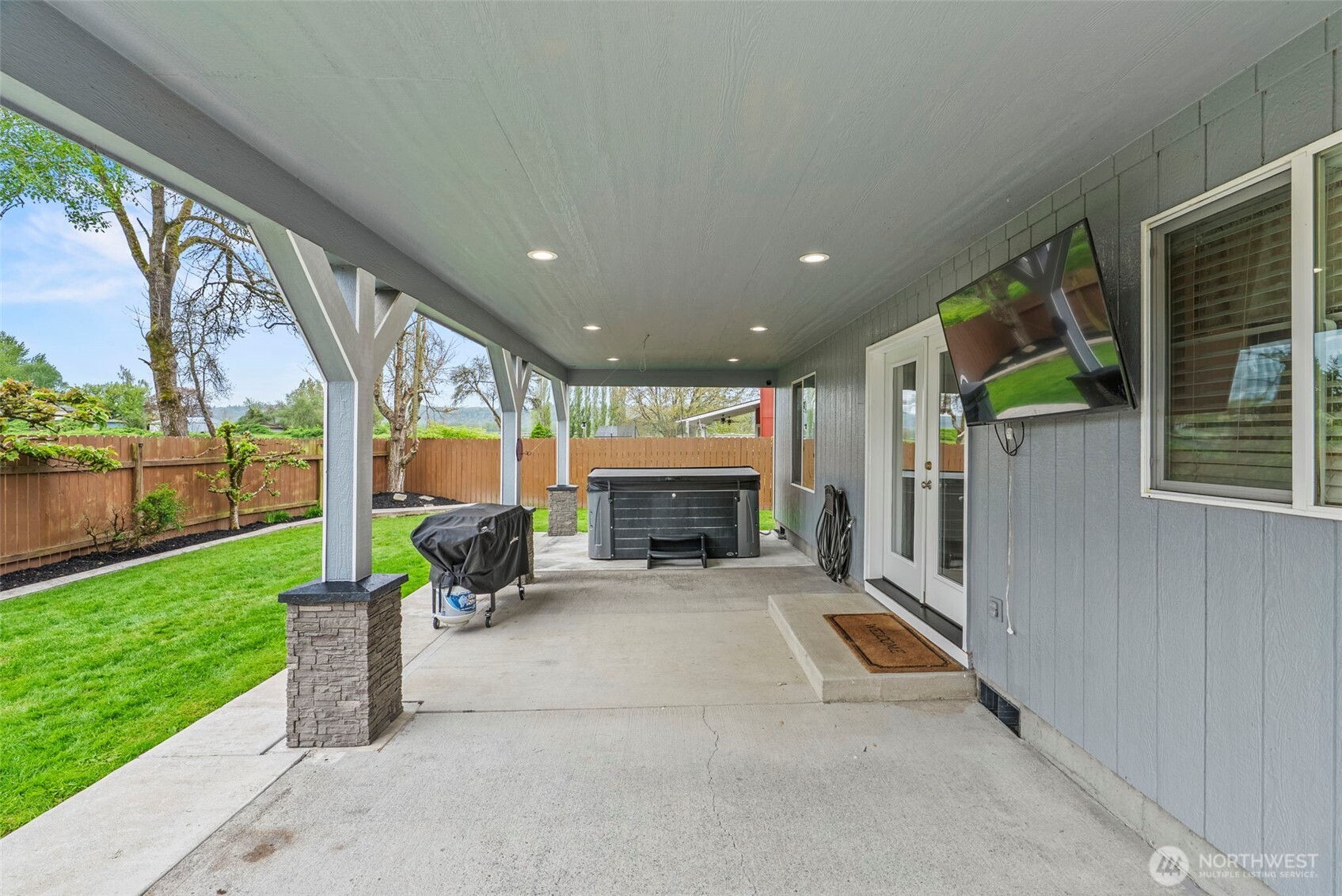 1826 Island Drive , Longview, WA 98632