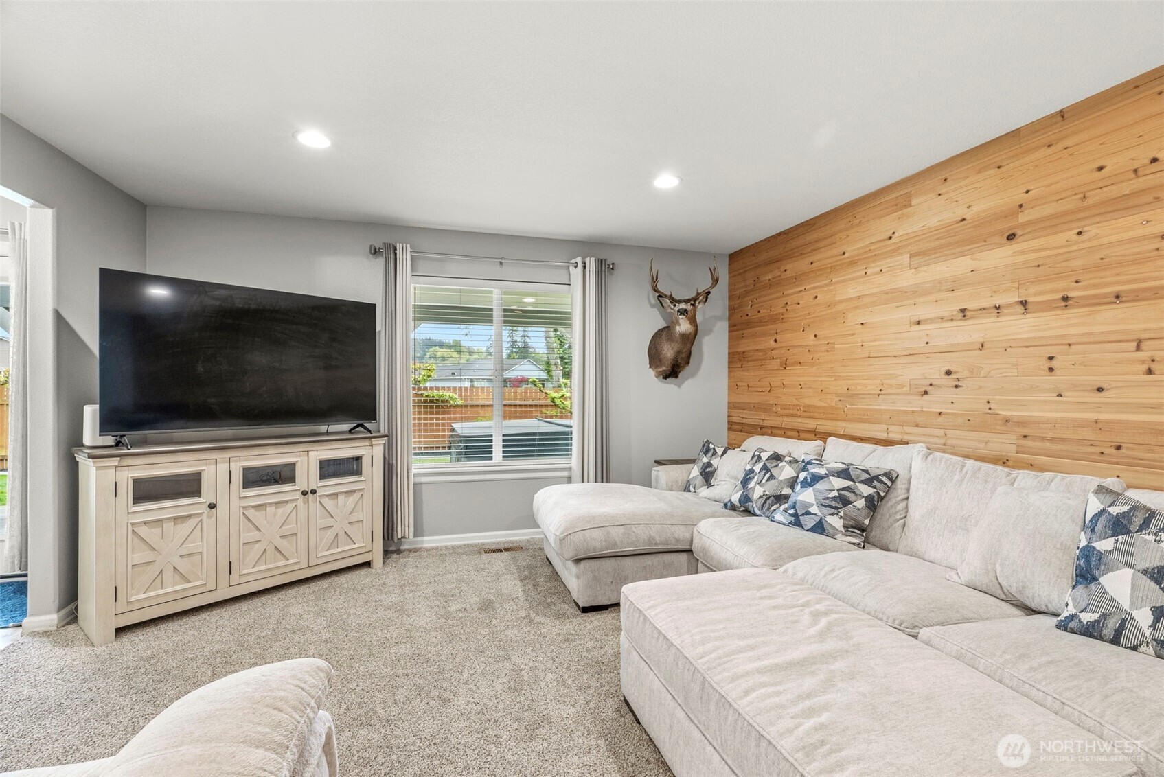 1826 Island Drive , Longview, WA 98632