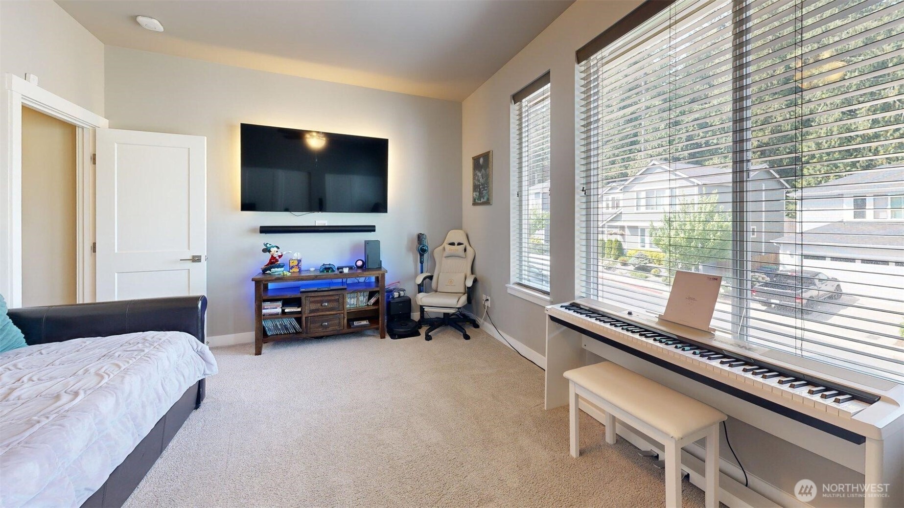 1115 NE Sockeye Court , Bremerton, WA 98311