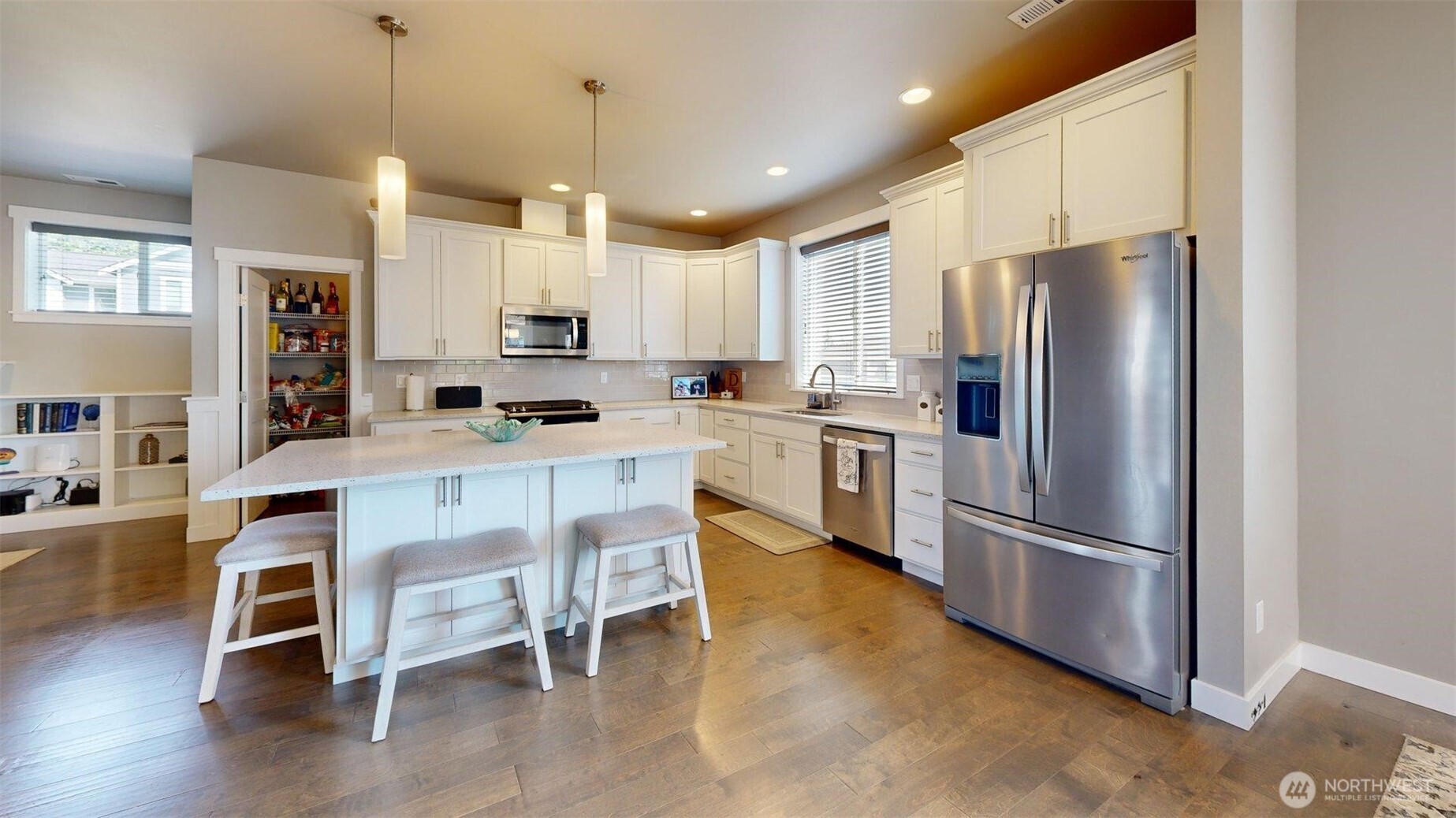 1115 NE Sockeye Court , Bremerton, WA 98311