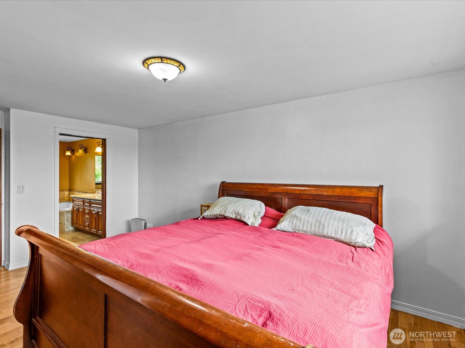 14445 5th Avenue S, Burien, WA 98168