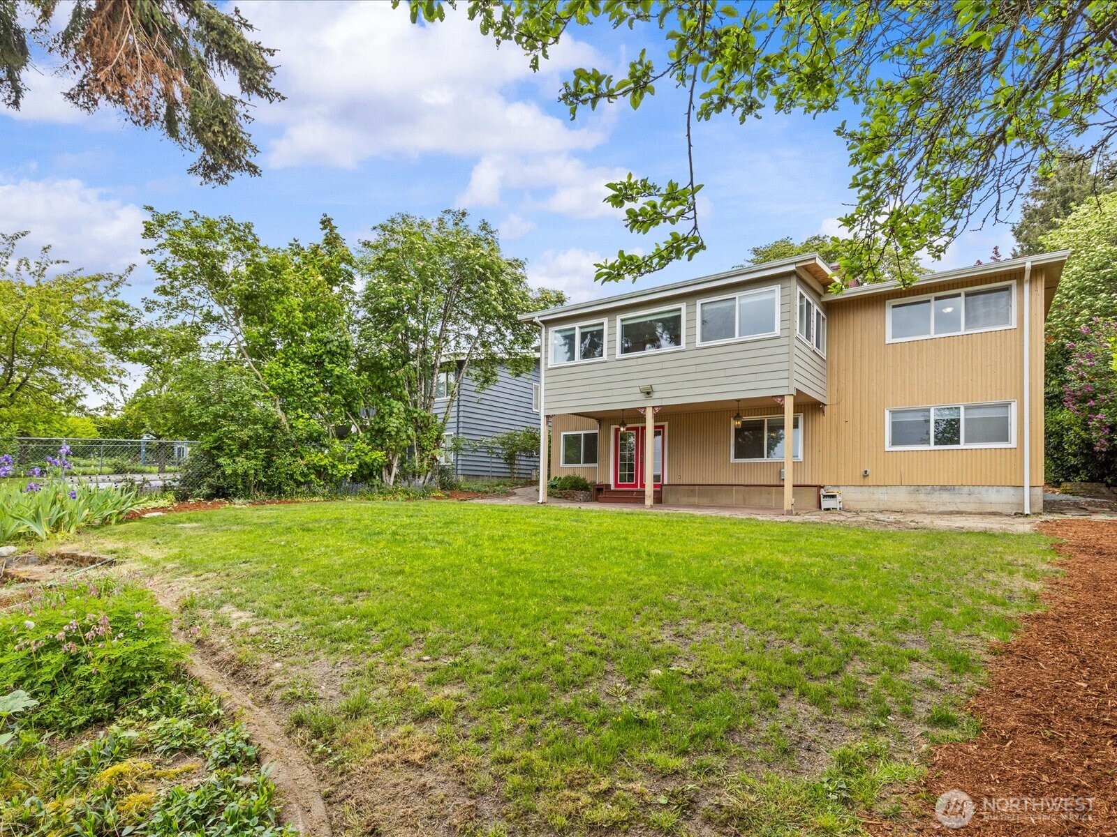 14445 5th Avenue S, Burien, WA 98168