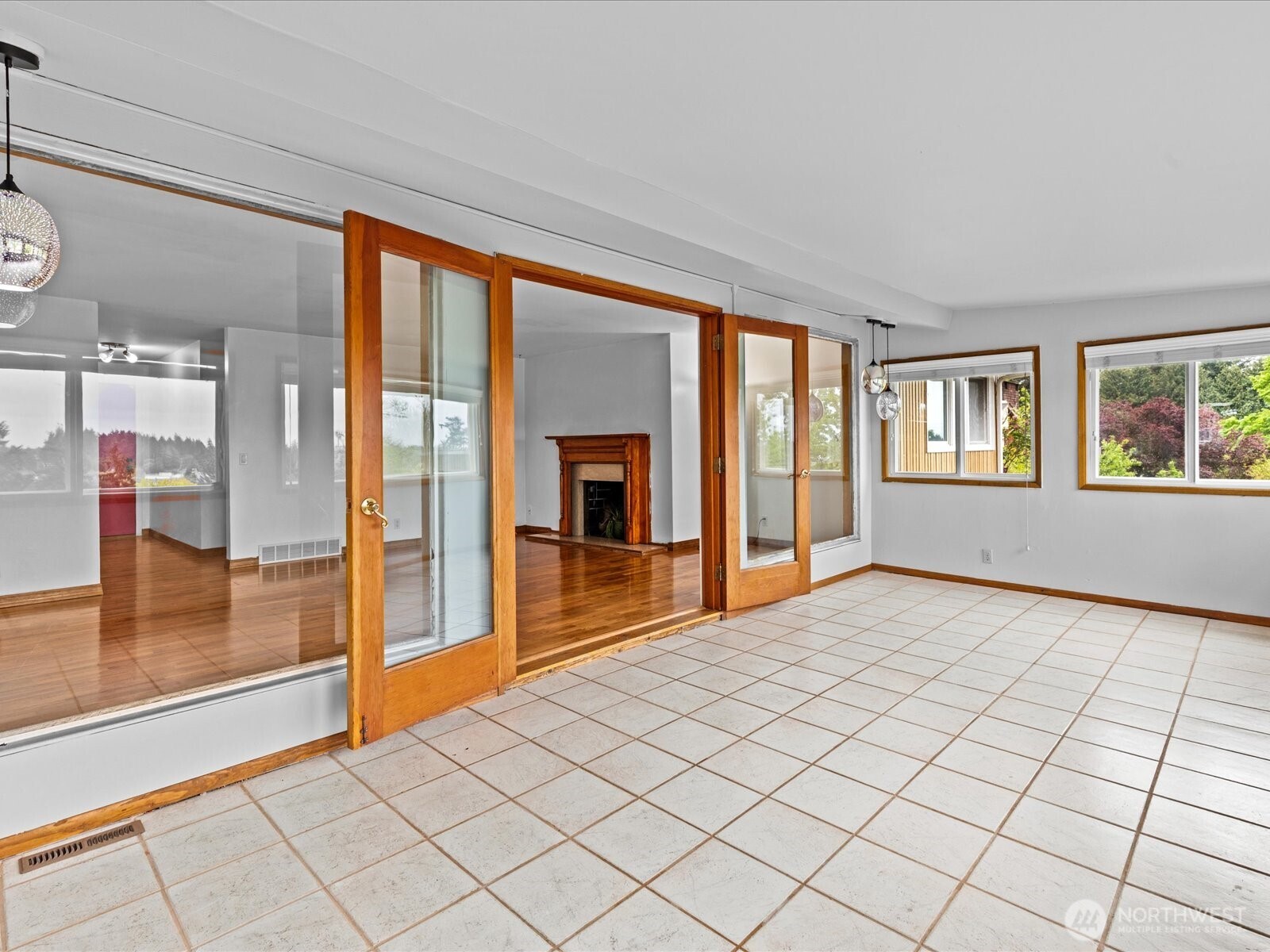 14445 5th Avenue S, Burien, WA 98168