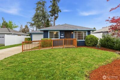 1205 118th Street S, Tacoma, WA 98444-2405 - Photo 2