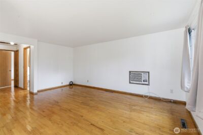 1205 118th Street S, Tacoma, WA 98444-2405 - Photo 8