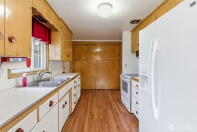 1205 118th Street S, Tacoma, WA 98444-2405 - Photo 9