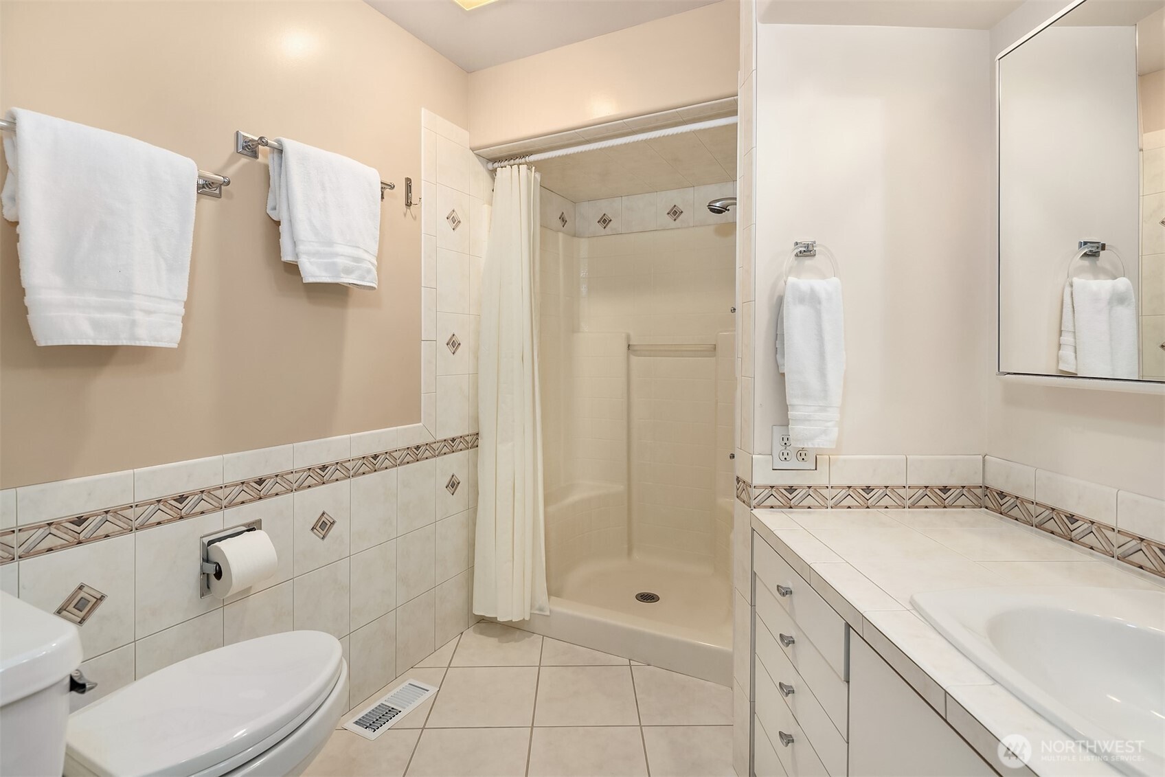 7081 47th Avenue W, Mukilteo, WA 98275