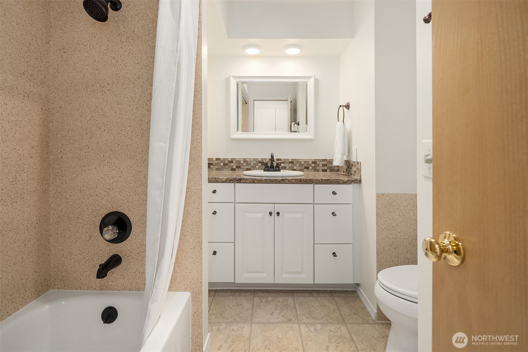 7081 47th Avenue W, Mukilteo, WA 98275