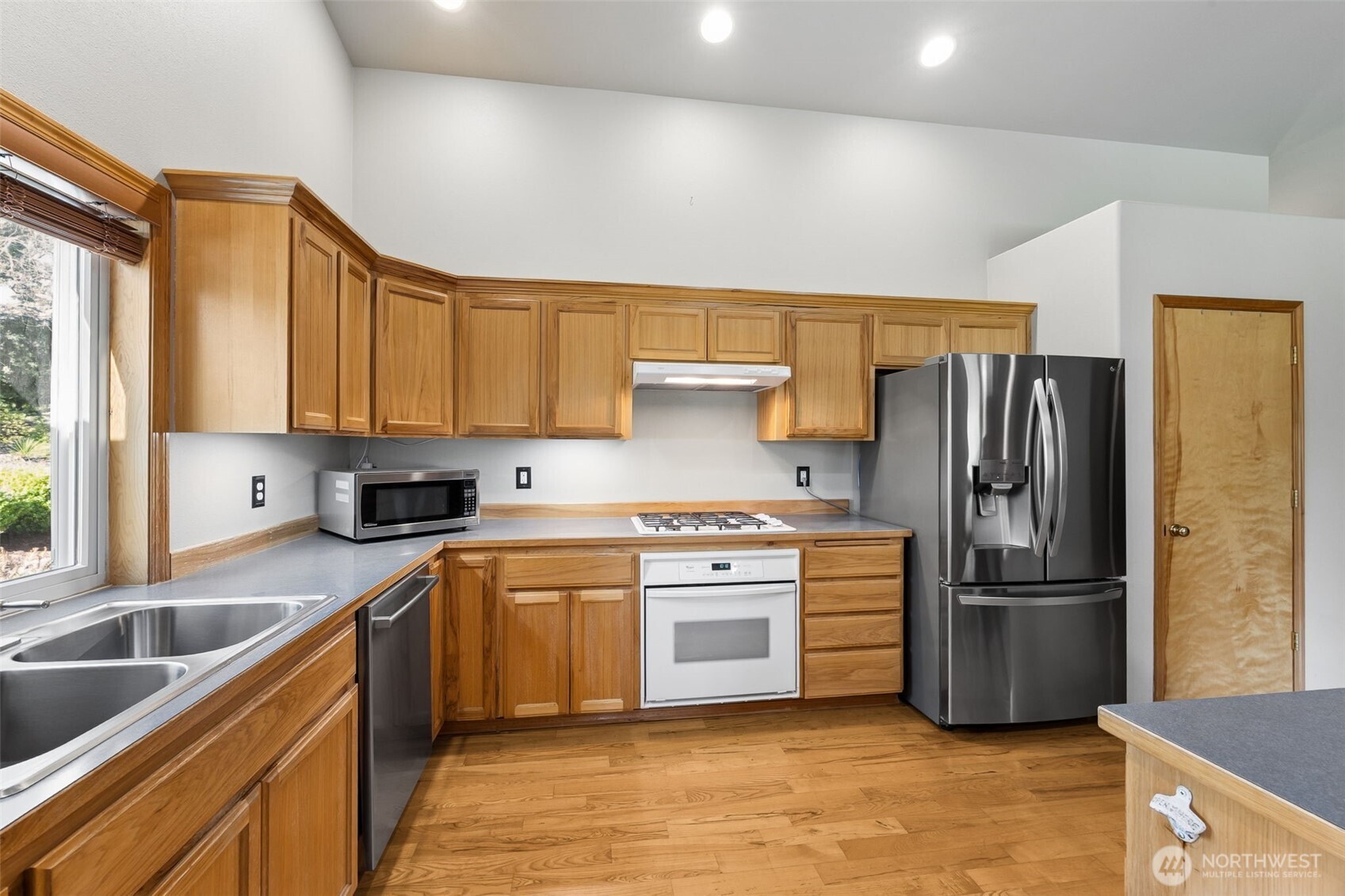 28711 30th Ave E , Spanaway, WA 98387