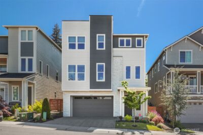 8396 28th Ct East , Edgewood, WA 98371-1924