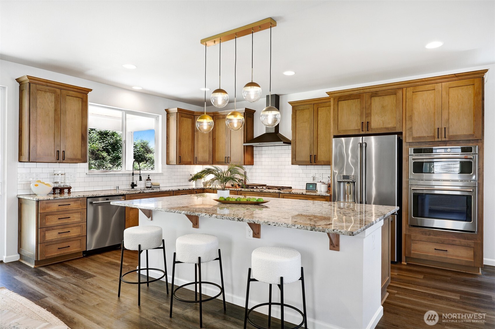 8396 28th Ct East , Edgewood, WA 98371-1924
