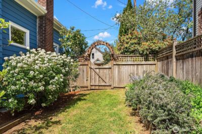 715 N 72nd Street , Seattle, WA 98103 - Photo 31