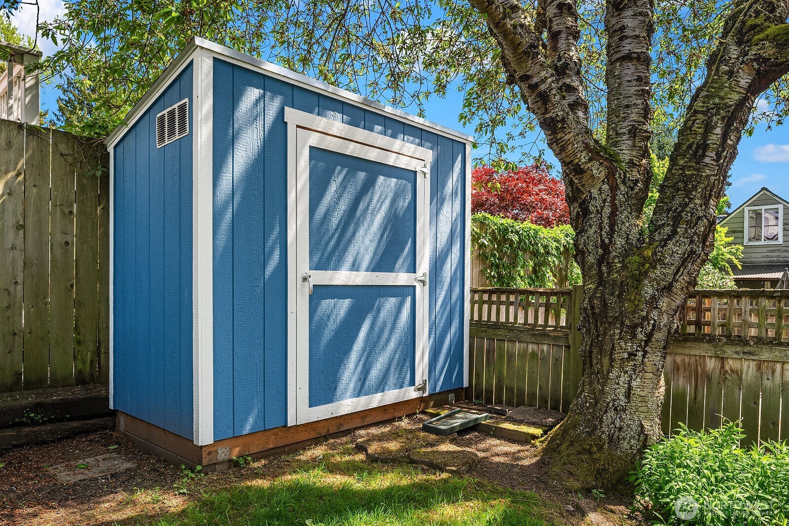 715 N 72nd Street , Seattle, WA 98103