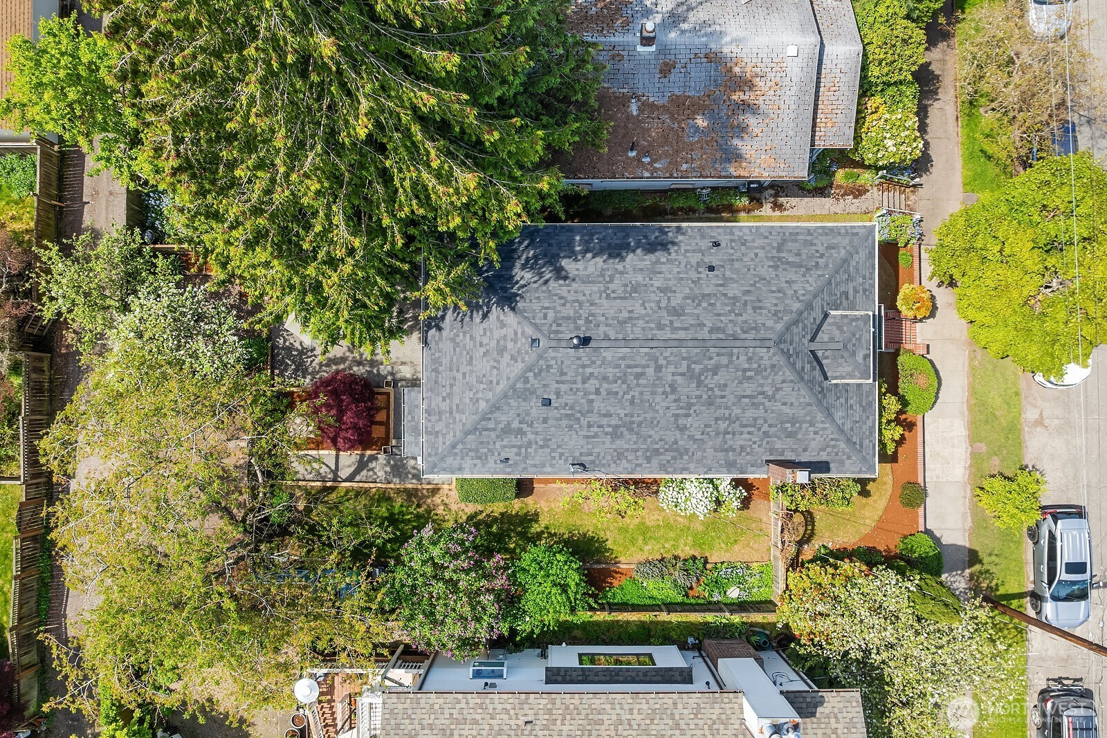 715 N 72nd Street , Seattle, WA 98103