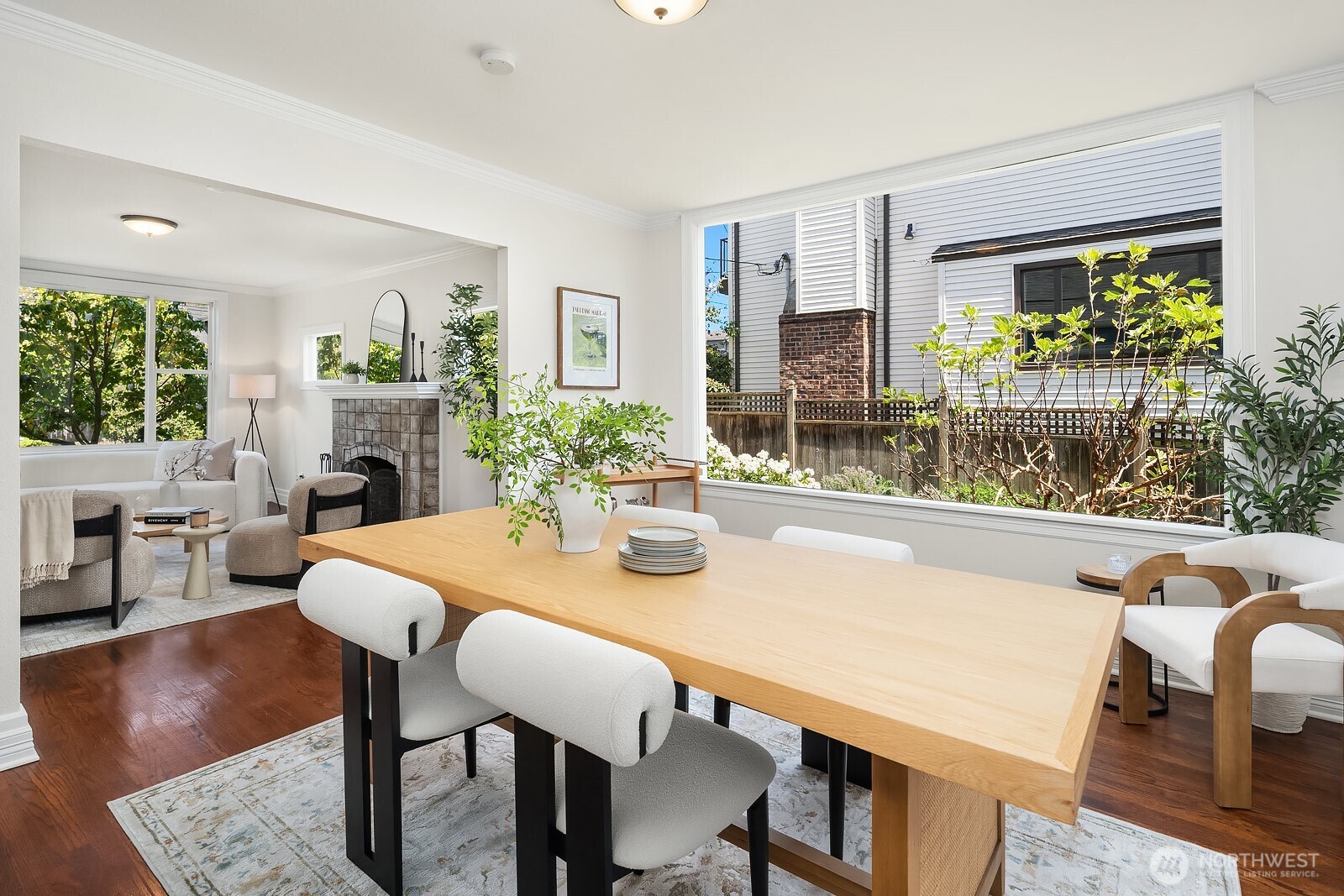 715 N 72nd Street , Seattle, WA 98103