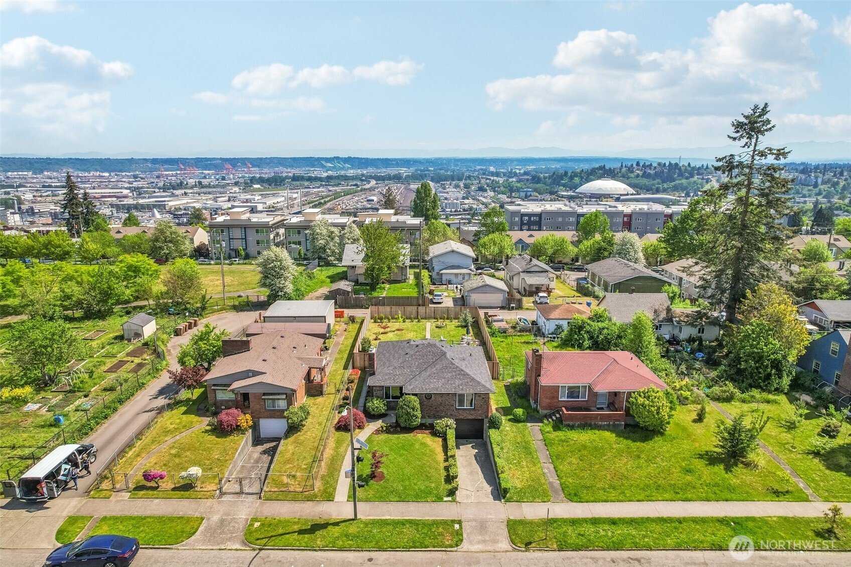 2319 S J Street , Tacoma, WA 98405
