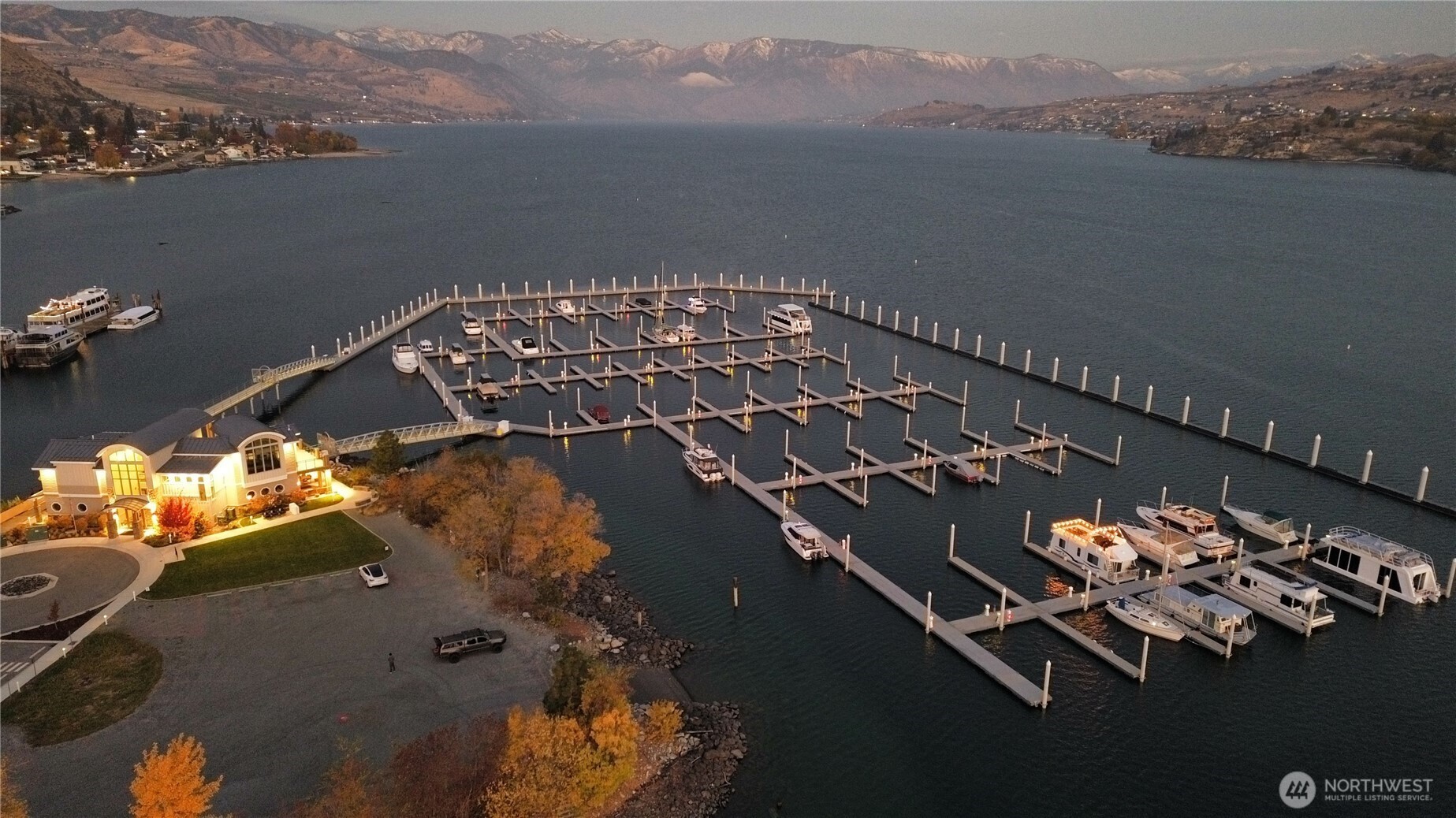 1350 W Woodin Avenue #WB6, Chelan, WA 98816