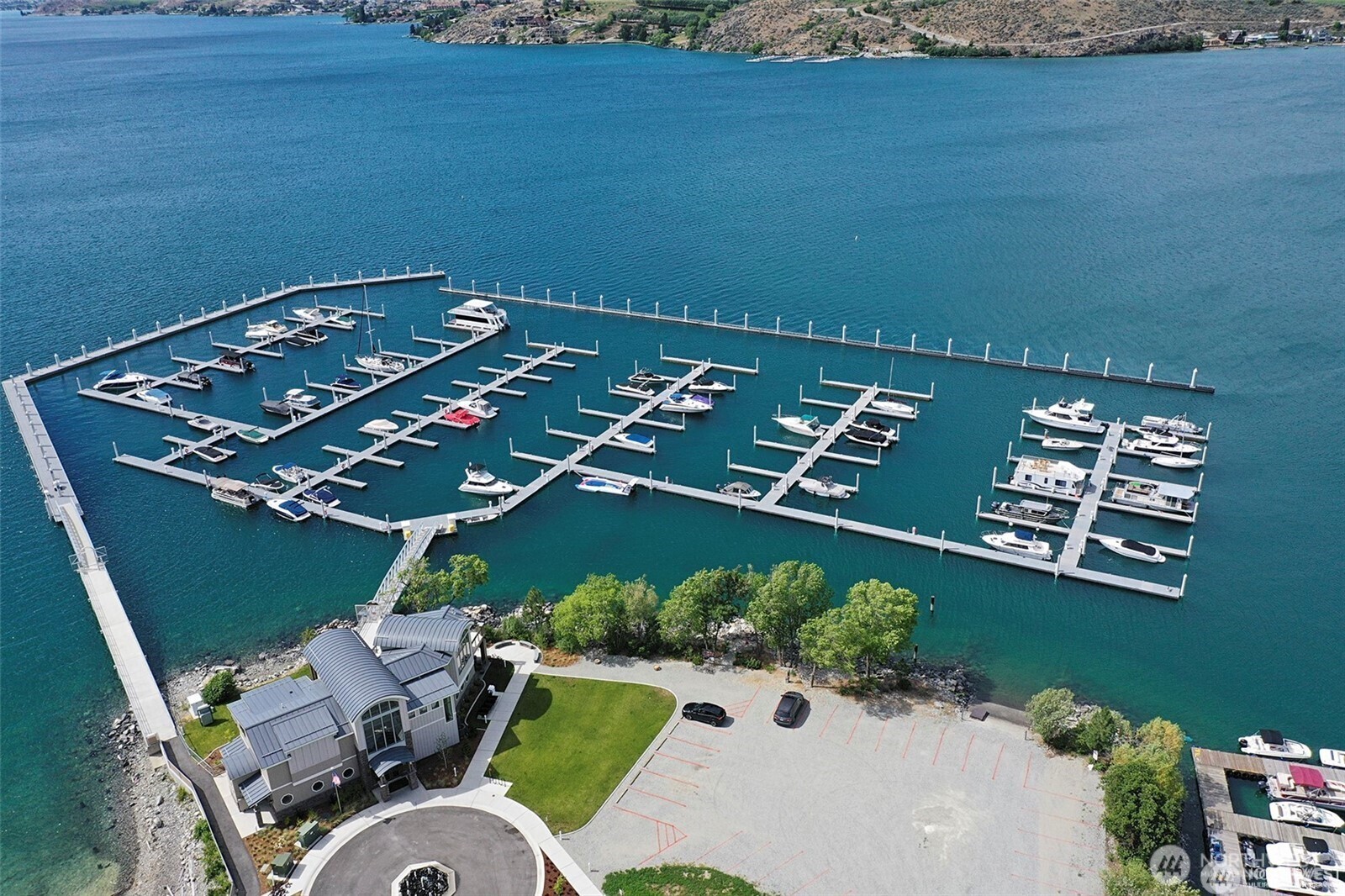 1350 W Woodin Avenue #WB6, Chelan, WA 98816