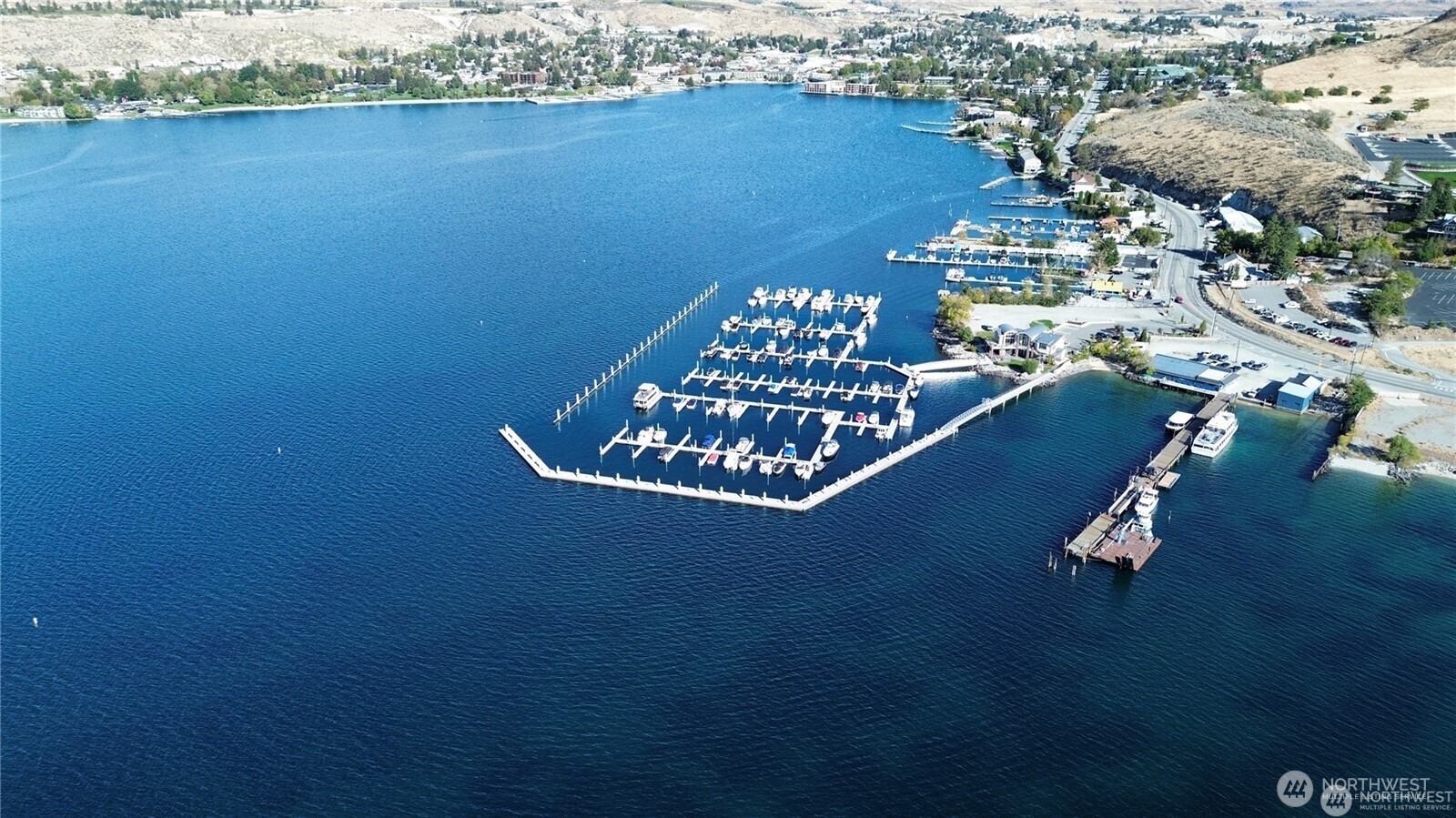 1350 W Woodin Avenue #WB6, Chelan, WA 98816