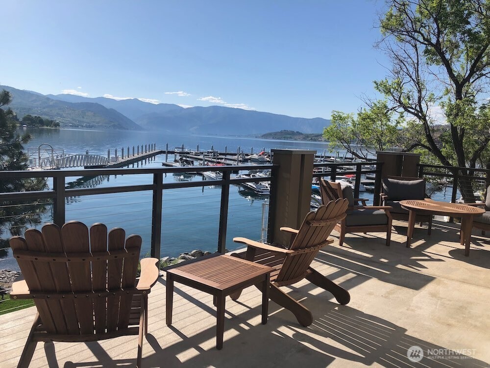 1350 W Woodin Avenue #WB6, Chelan, WA 98816