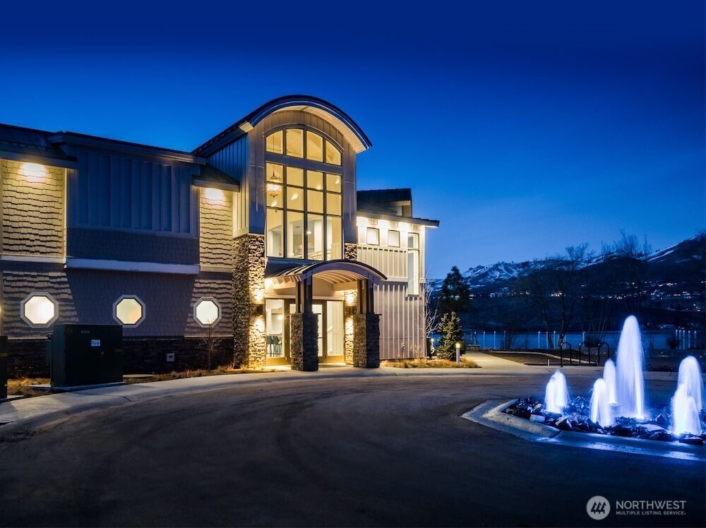 1350 W Woodin Avenue #WB6, Chelan, WA 98816