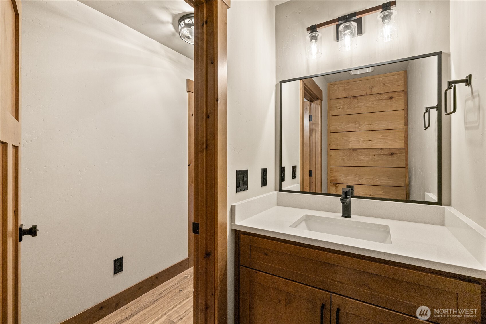 121 Bitterroot Lane , Ronald, WA 98940