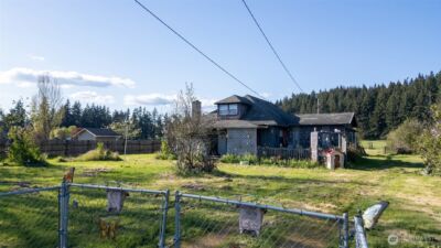 9326 James Rd SW, Rochester, WA 98579