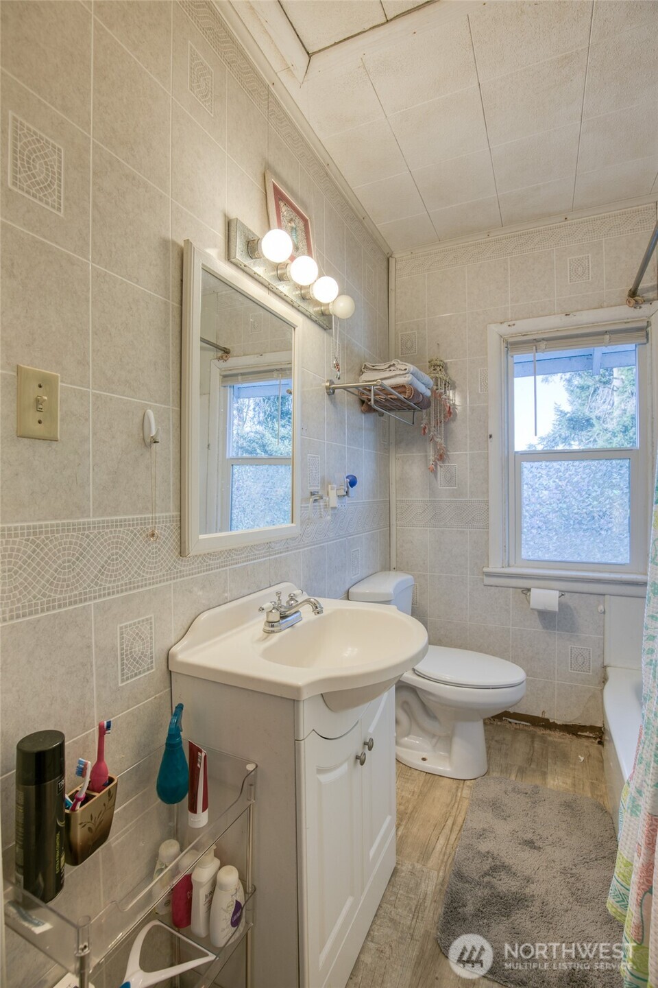251 N Second Street , Toledo, WA 98591