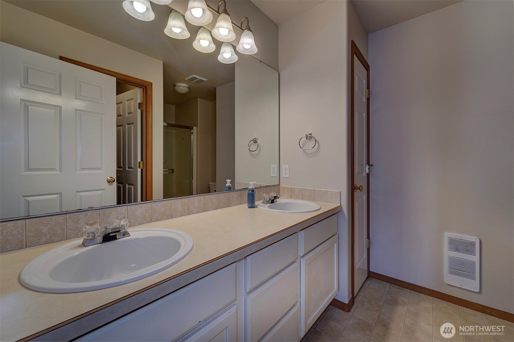 10648 NE Kingston Meadow Circle , Kingston, WA 98346
