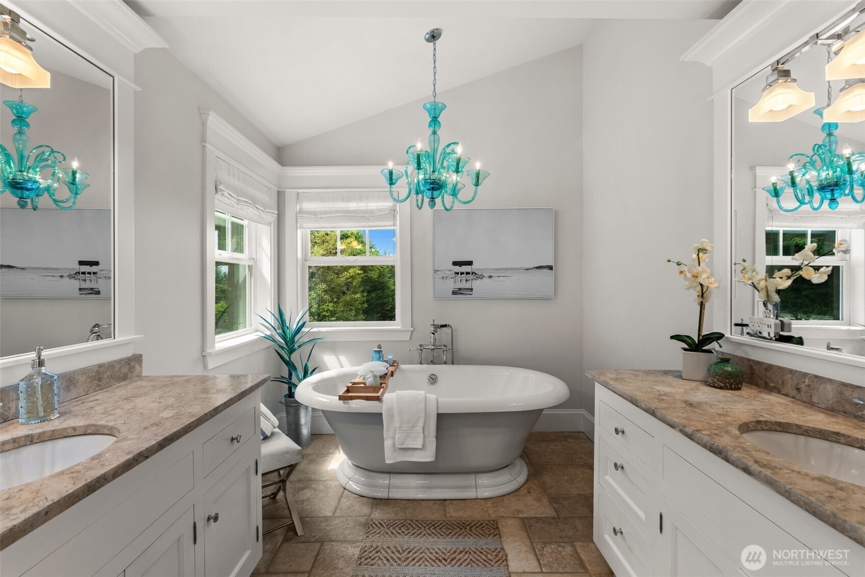 543 Hyak Drive , Fox Island, WA 98333
