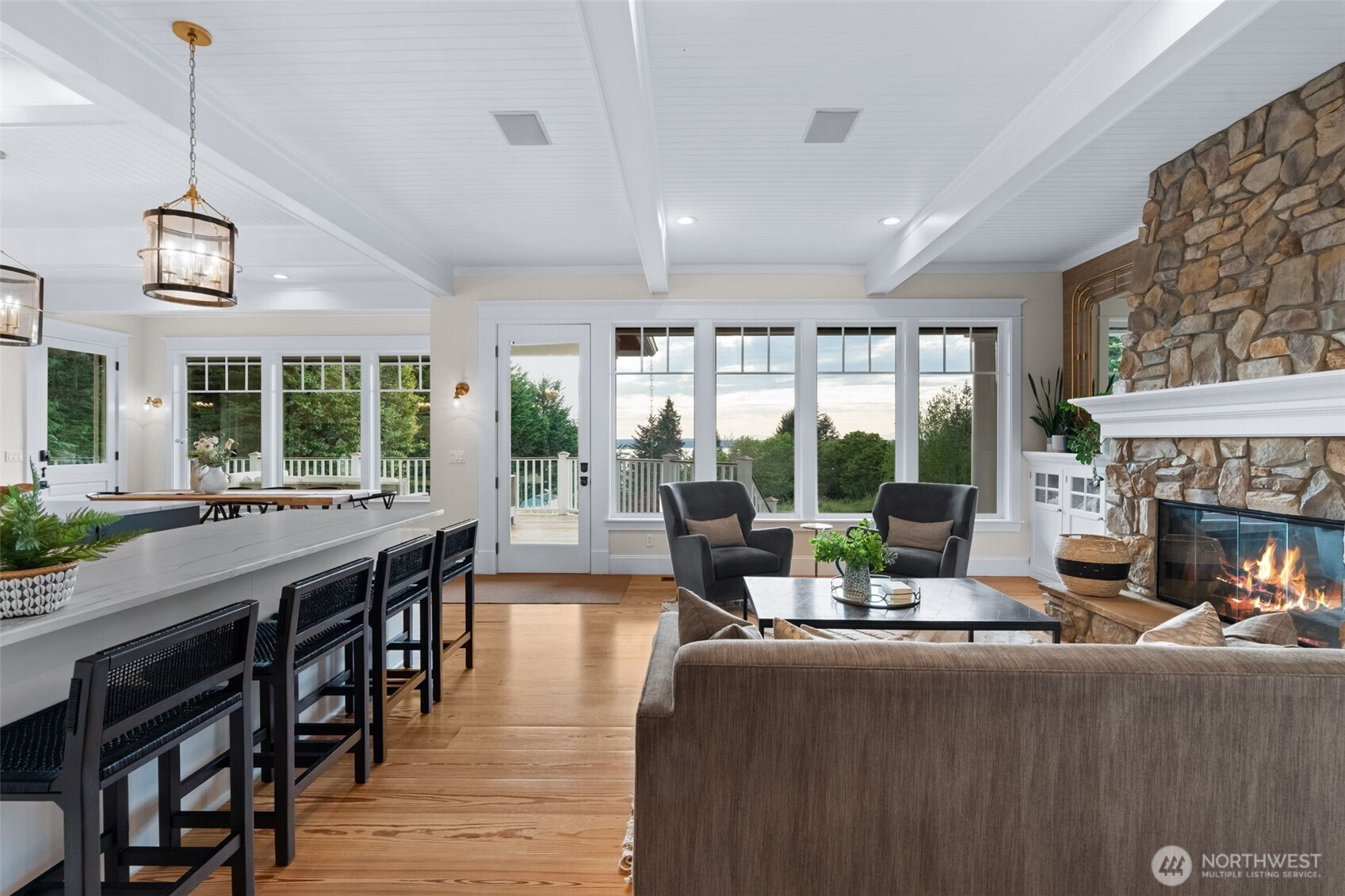 543 Hyak Drive , Fox Island, WA 98333