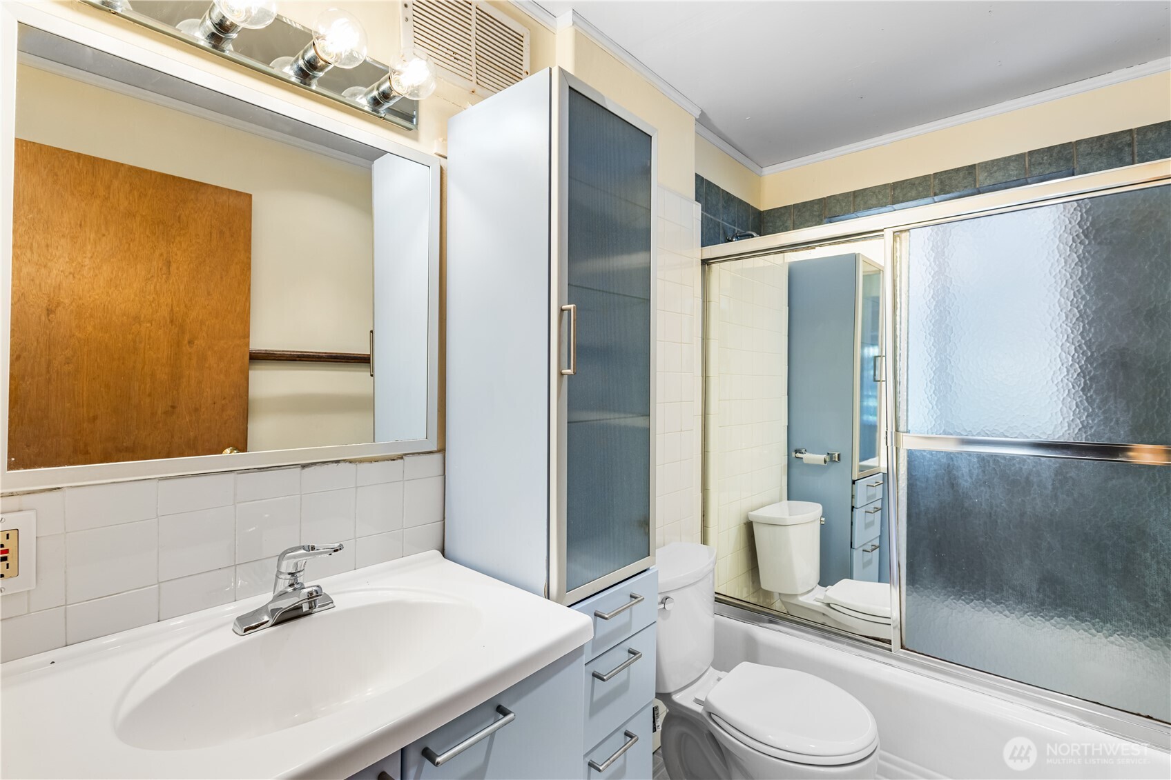 2701 NE 90th Street , Seattle, WA 98115