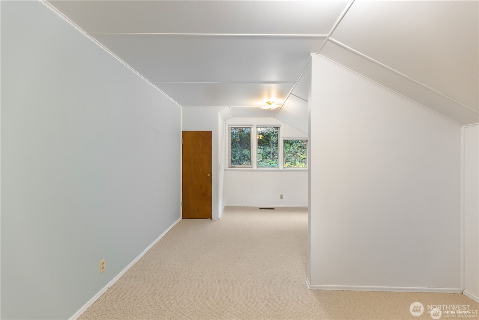 14026 Riviera Place NE, Seattle, WA 98125