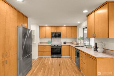 19442 NE 166th Place , Woodinville, WA 98077 - Photo 9
