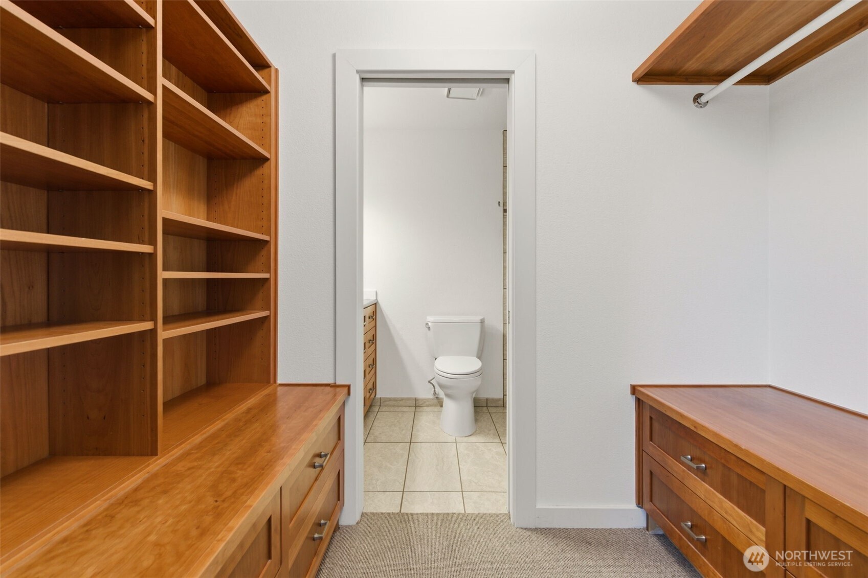 800 N Allen Place #401, Seattle, WA 98103