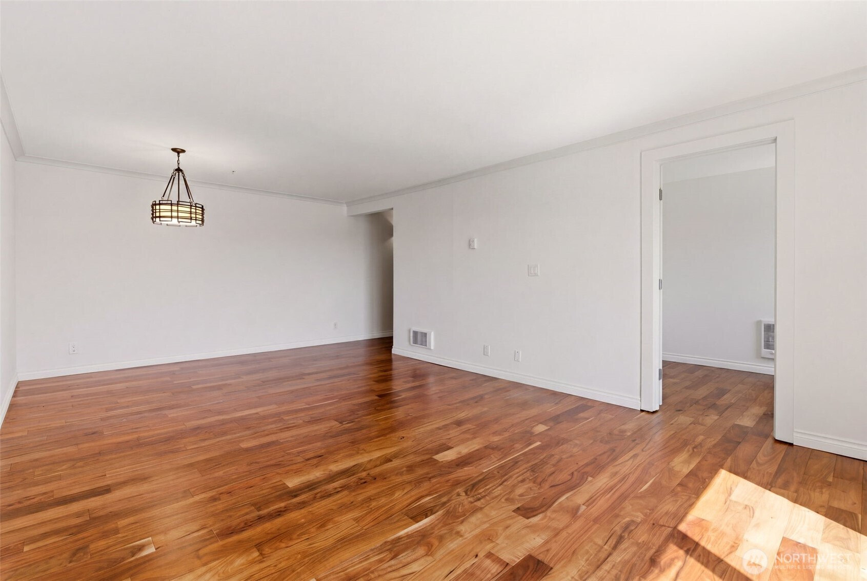 800 N Allen Place #401, Seattle, WA 98103