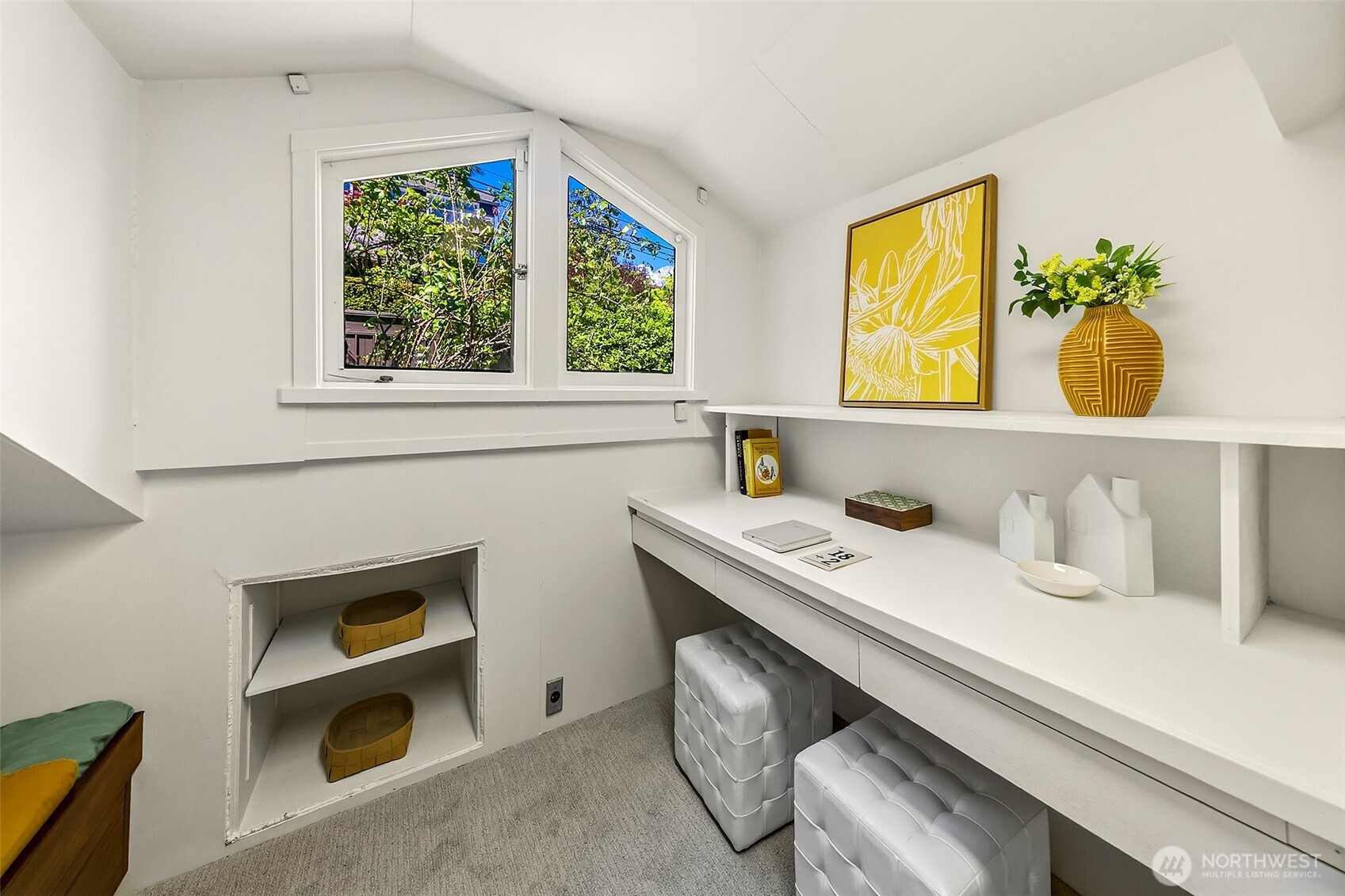 2613 Boyer Avenue E, Seattle, WA 98102