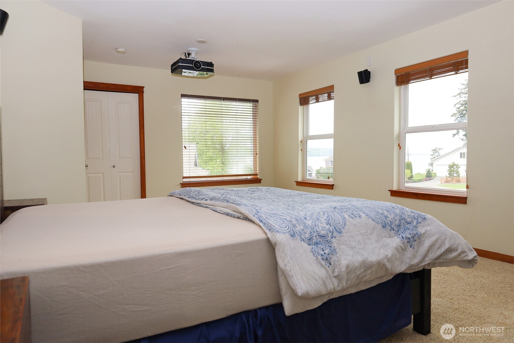 2290 Seaside Drive , Blaine, WA 98230