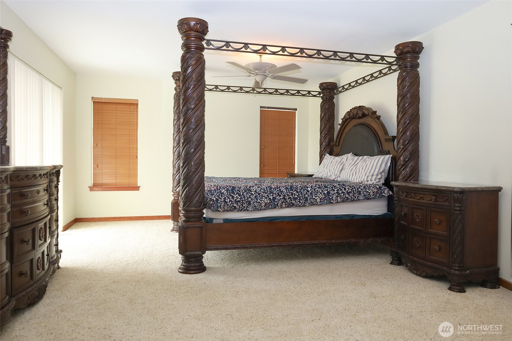 2290 Seaside Drive , Blaine, WA 98230