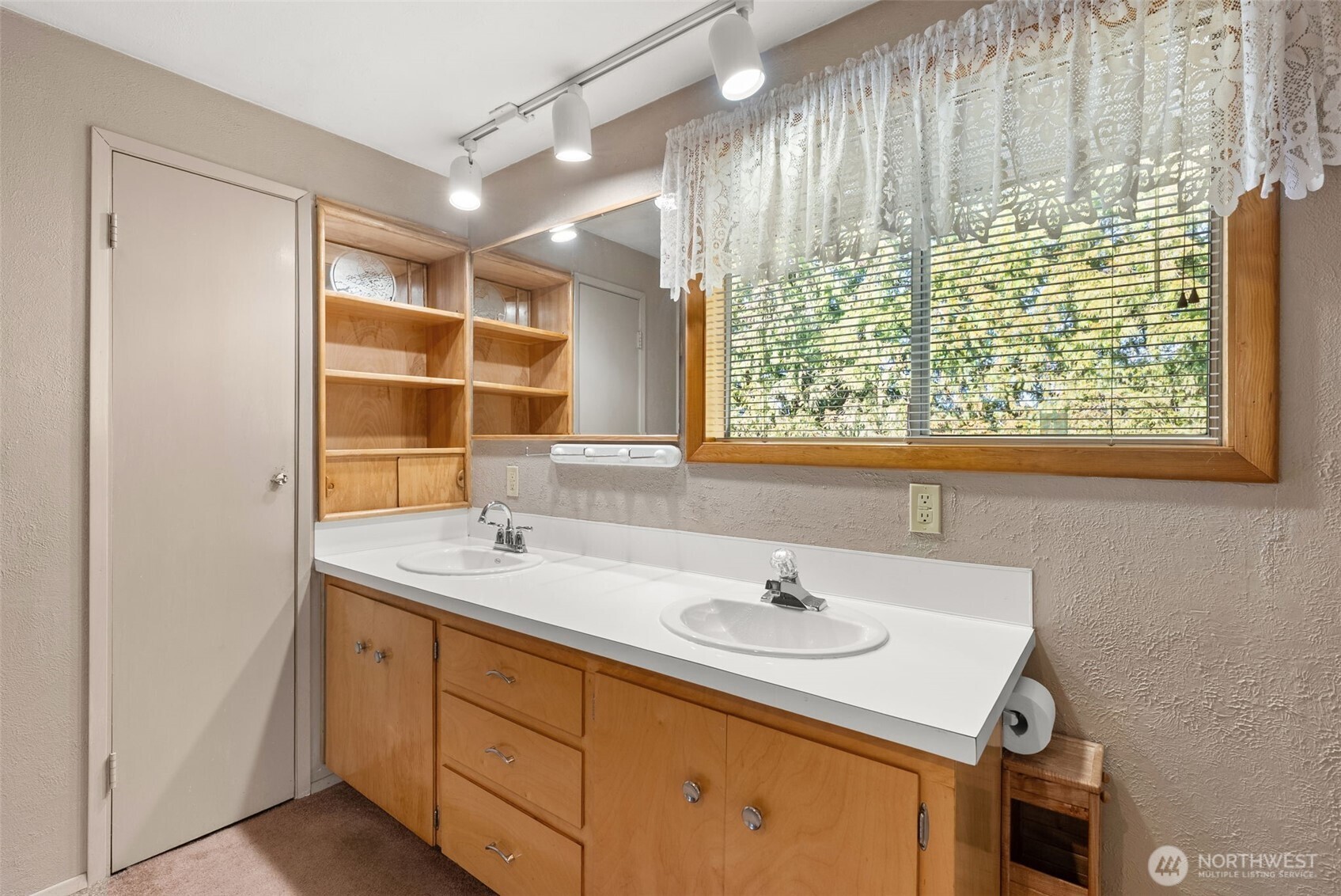 1480 Rush Road , Chehalis, WA 98532