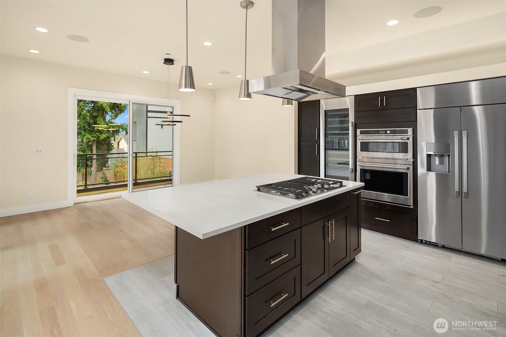 13327 Holmes Point Drive NE, Kirkland, WA 98034
