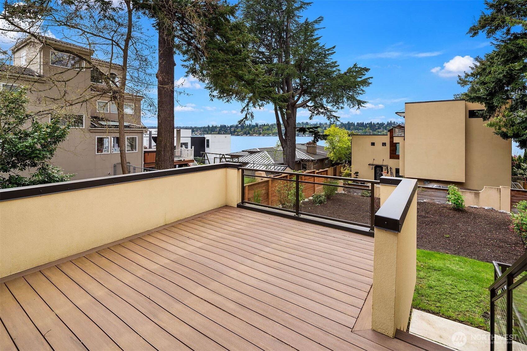 13327 Holmes Point Drive NE, Kirkland, WA 98034