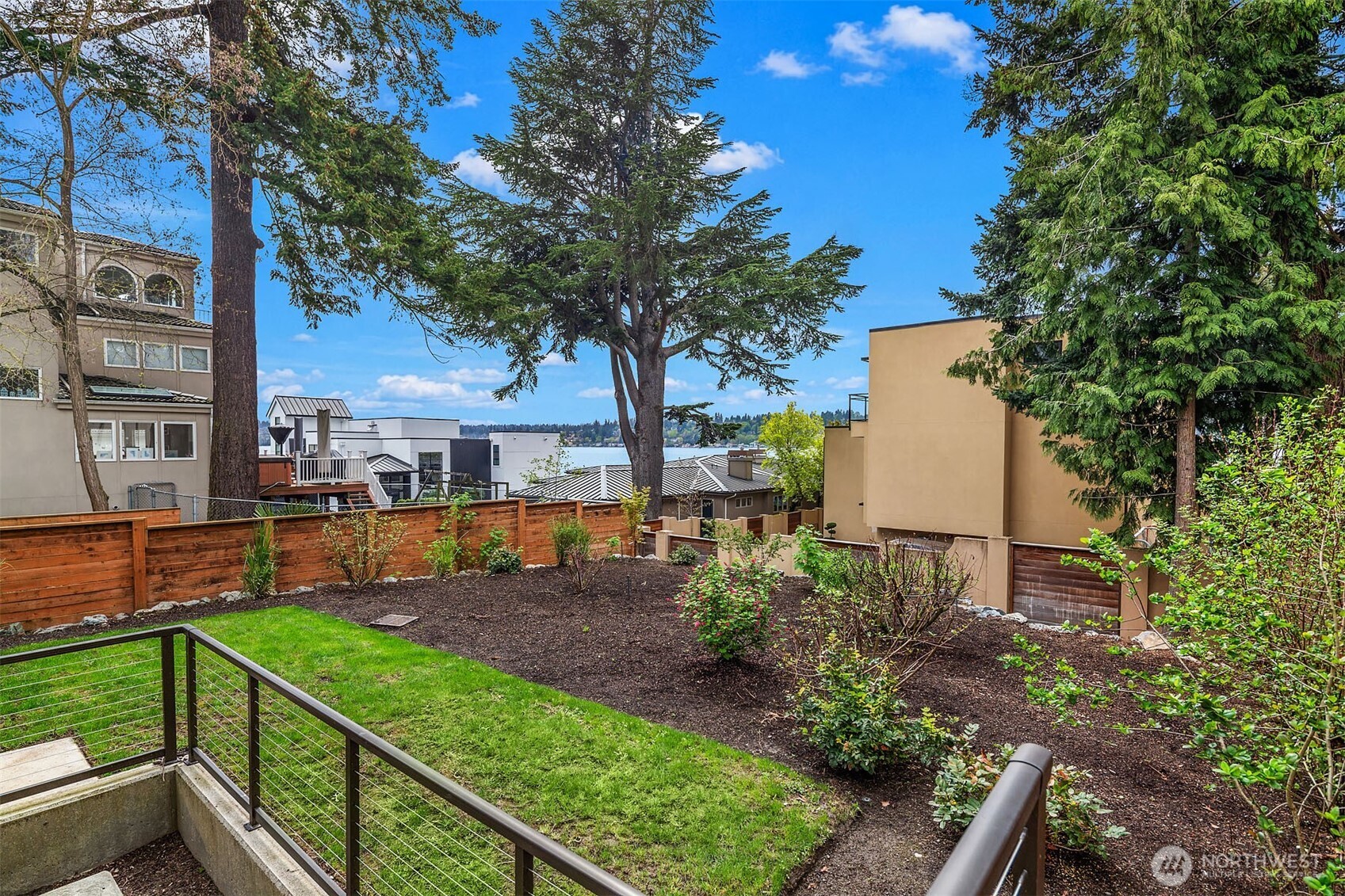 13327 Holmes Point Drive NE, Kirkland, WA 98034