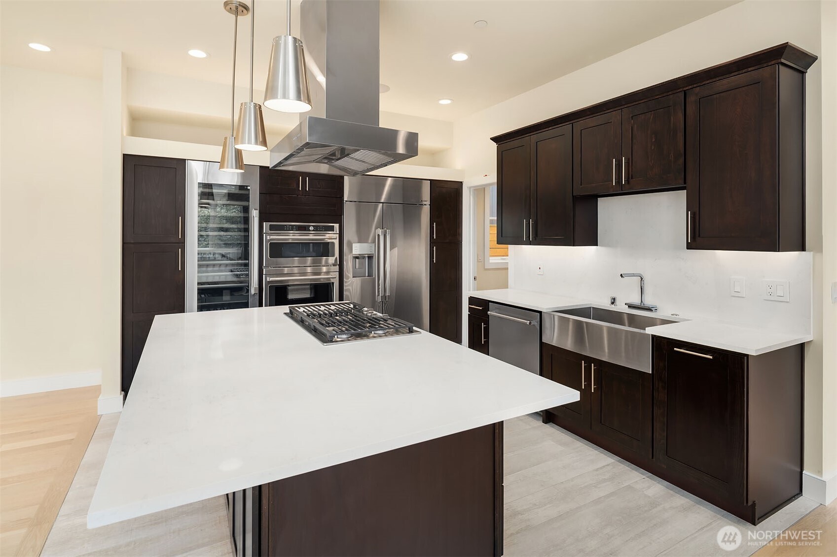 13327 Holmes Point Drive NE, Kirkland, WA 98034