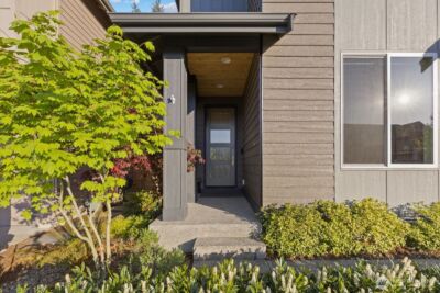 13409 Edmunds Parkway E, Bonney Lake, WA 98391 - Photo 2