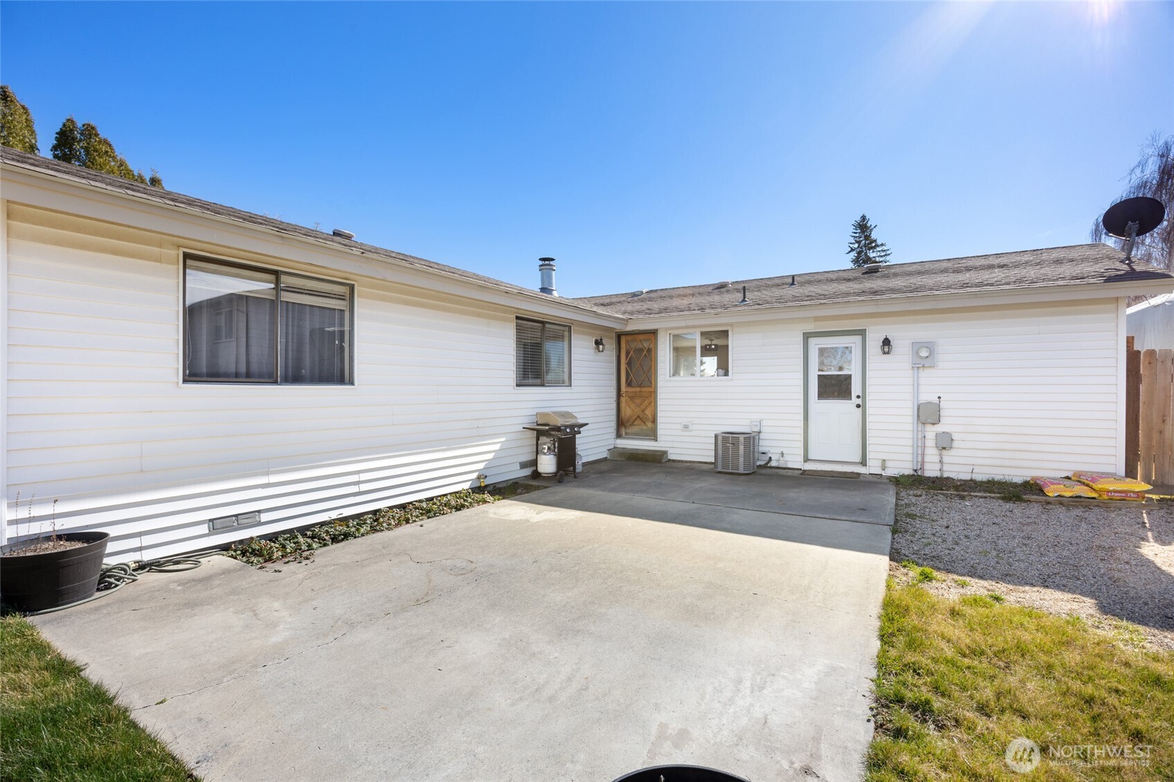 519 S Pommer Ave , Moses Lake, WA 98837