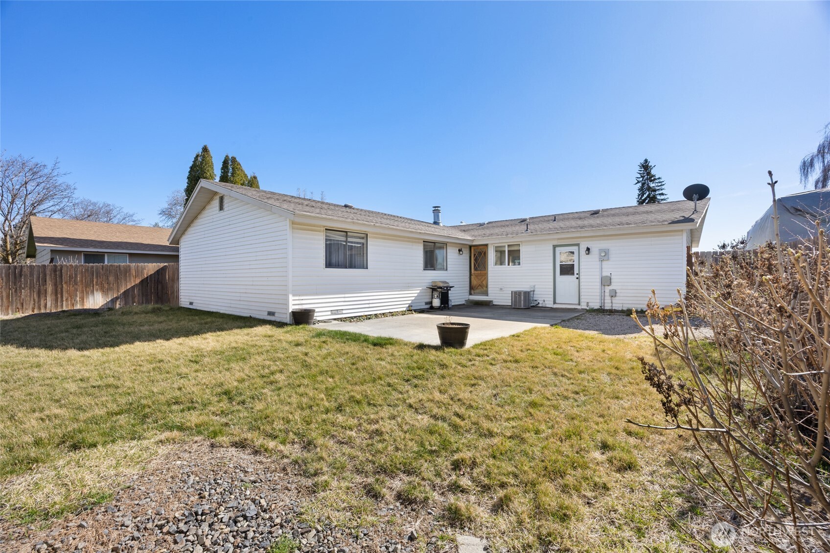 519 S Pommer Ave , Moses Lake, WA 98837