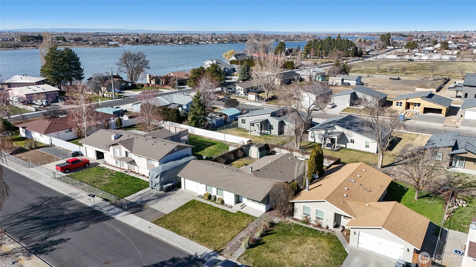 519 S Pommer Ave , Moses Lake, WA 98837