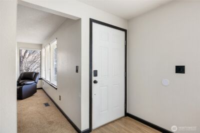 519 S Pommer Ave , Moses Lake, WA 98837 - Photo 4